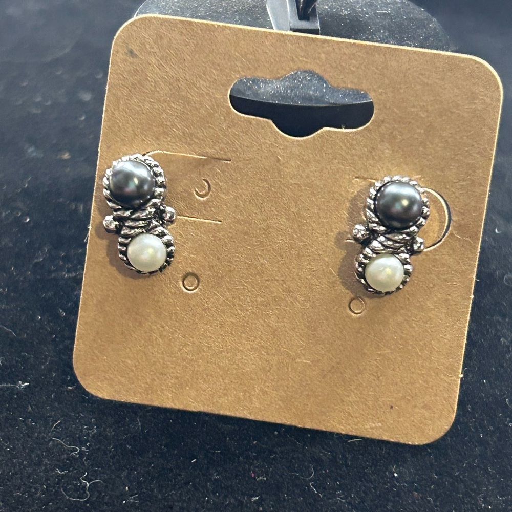 Vintage Avon Silver and Faux Pearl clipEarrings
